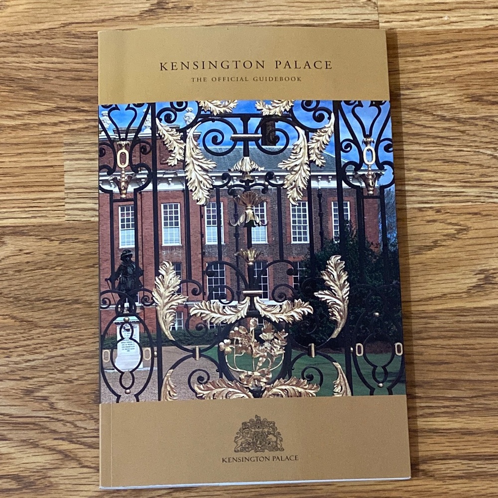 KENSINGTON PALACE London Souvenir Guidebook